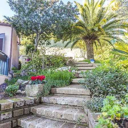 With Pool, Sea View And Garden Golfe-Juan