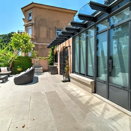 With Pool, Sea View And Garden Golfe-Juan