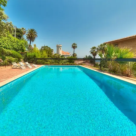 Villa With Pool, Sea View And Garden