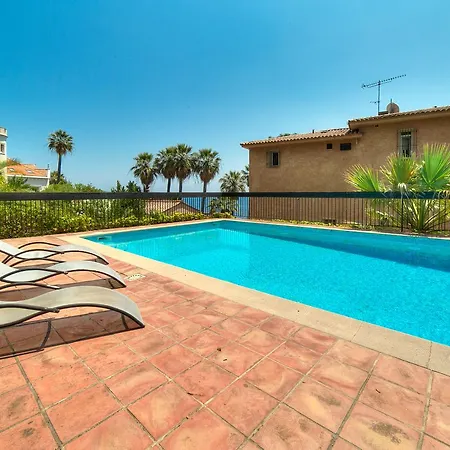 Villa With Pool, Sea View And Garden
