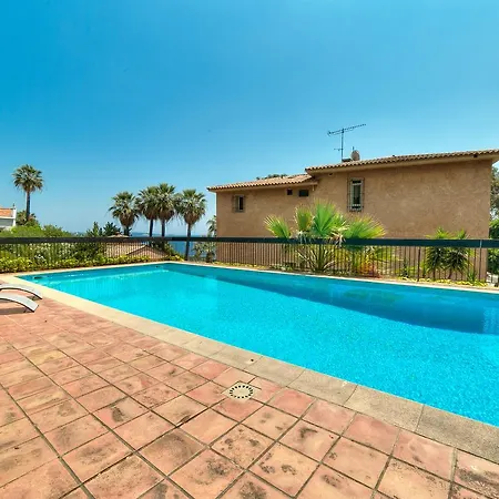 With Pool, Sea View And Garden Villa Golfe-Juan